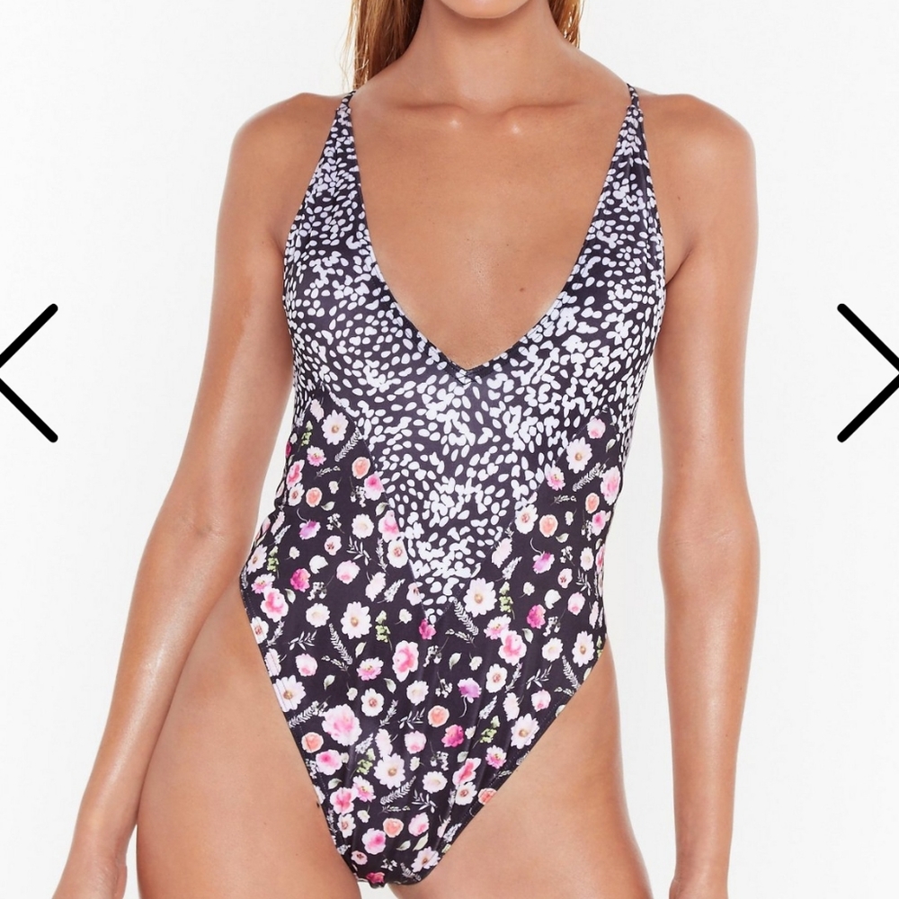 NASTY GAL Strappy Floral‎ Swimsuit Size 2